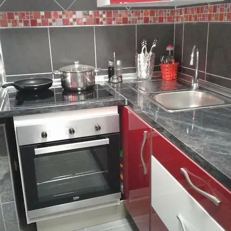 Apartamento Cerca Del Mar Y Del Centro * Арона